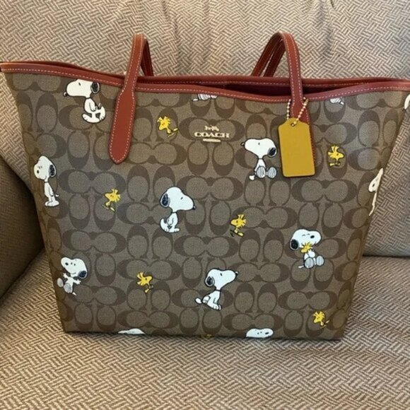 Coach X Peanuts City Tote In Signature Canvas With Snoopy Woodstock Print - Picture 2 of 8